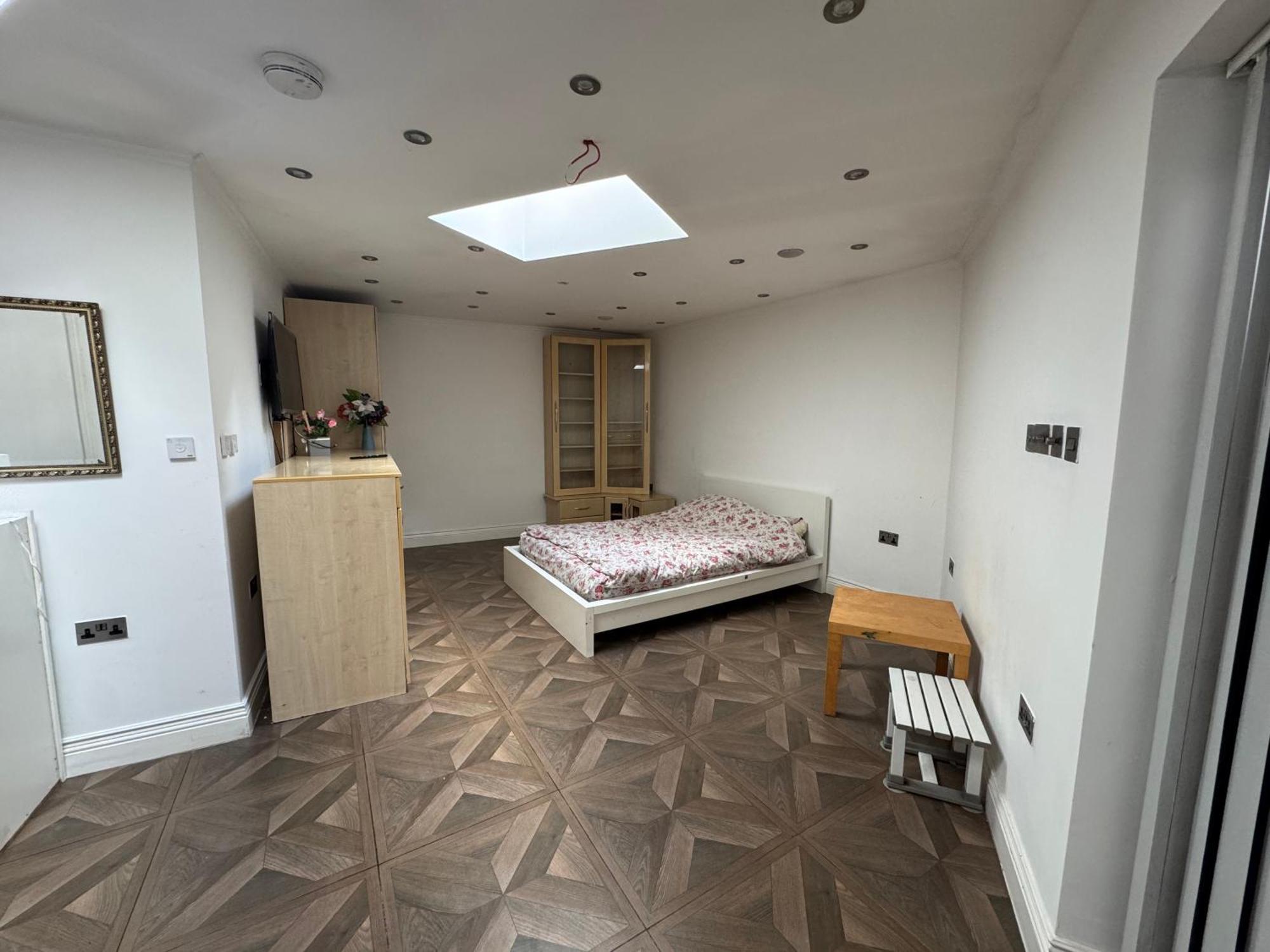 43 Lawn Avenue Apartment Yiewsley Exterior foto